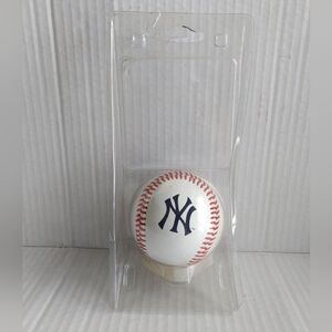 Official New York Yankees Rawlings Souvenir Collectible Baseball MLB